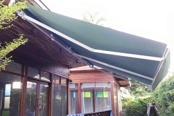 06-retractable-awnings14AE137C-916E-7B68-E5D4-3A36392B3149.jpg