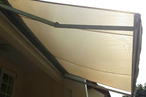 77-retractable-awnings355FD3BF-CFD6-6DBF-D227-80492F7EF385.jpg