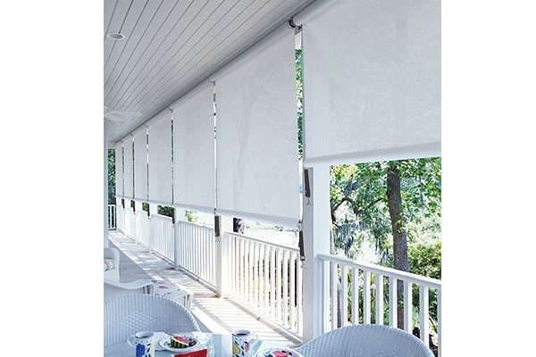 25-vertical-drop-awningsD48E691B-1523-4359-D886-CE7455B72530.jpg